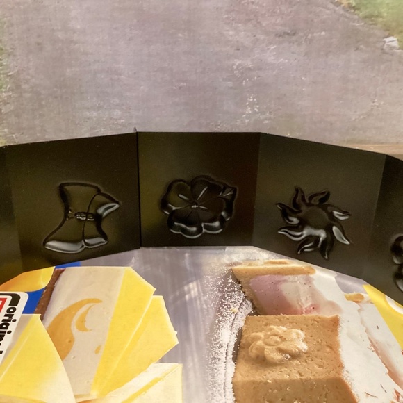 Original Kaiser Backform Non Stick Spring Form 3D Cake Ring 10” in Original Box - Picture 6 of 13